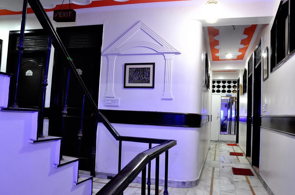 Hotel Peace Point - 1 Min Walking Distance From Station นิวเดลี ห้อง รูปภาพ