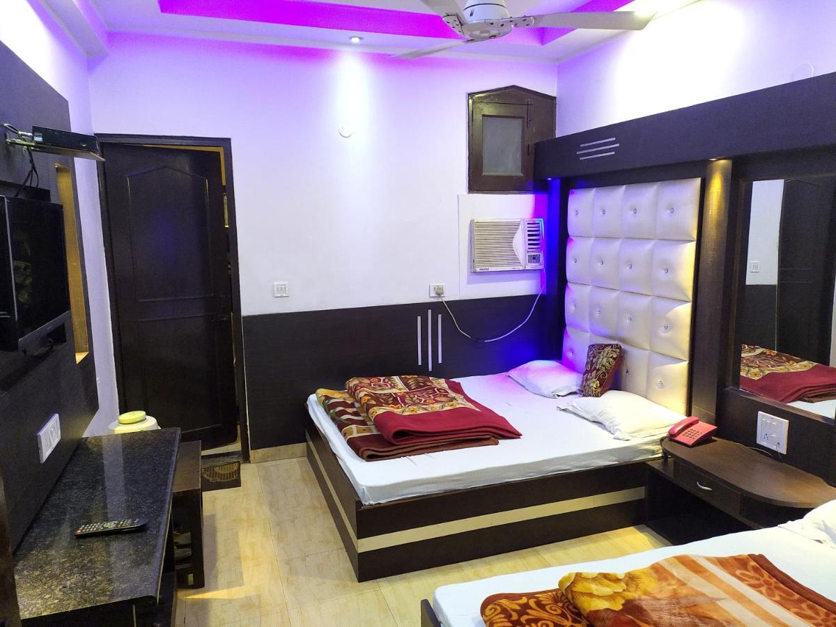 Hotel Peace Point - 1 Min Walking Distance From Station นิวเดลี ภายนอก รูปภาพ