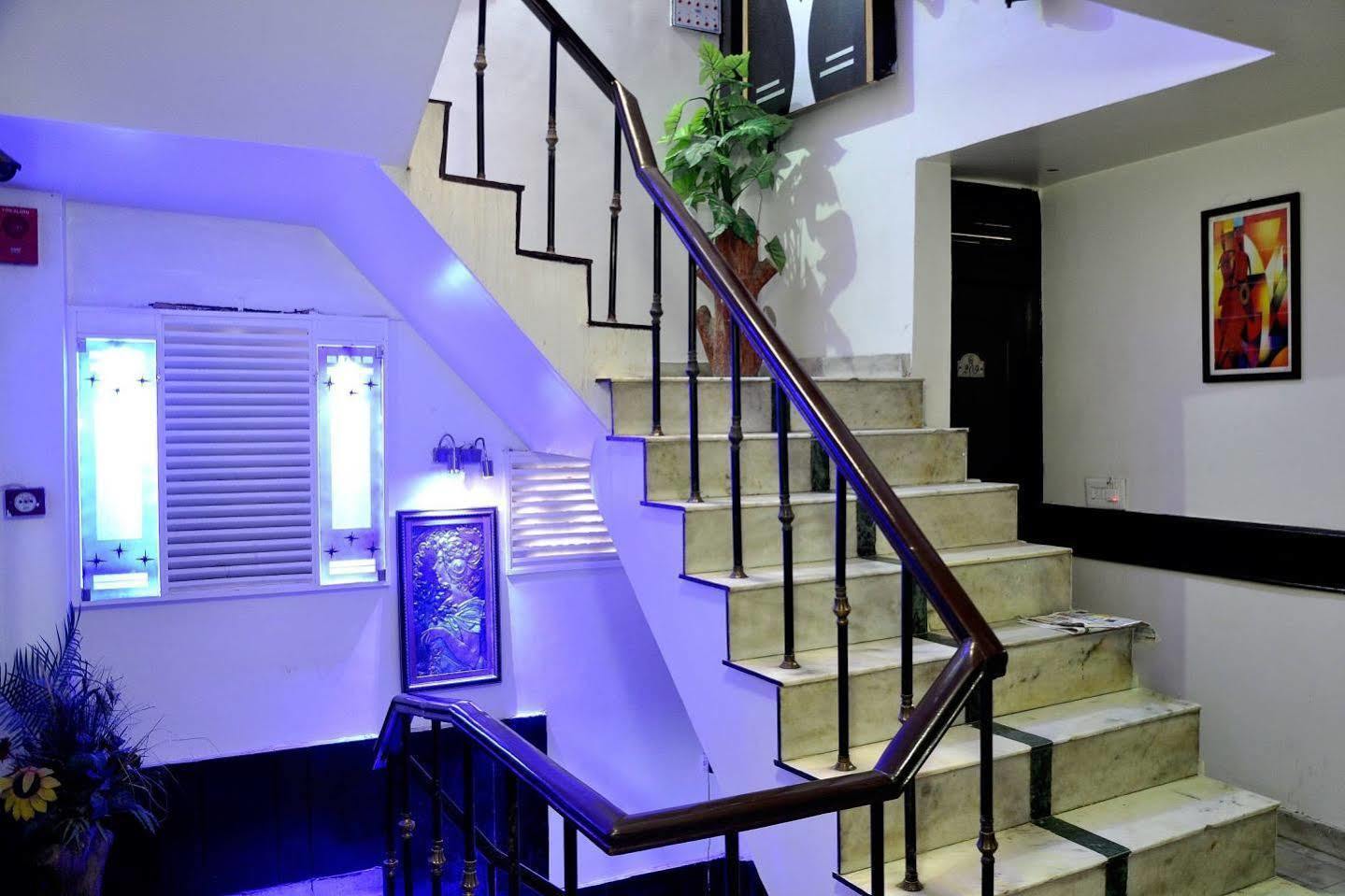 Hotel Peace Point - 1 Min Walking Distance From Station นิวเดลี ภายนอก รูปภาพ