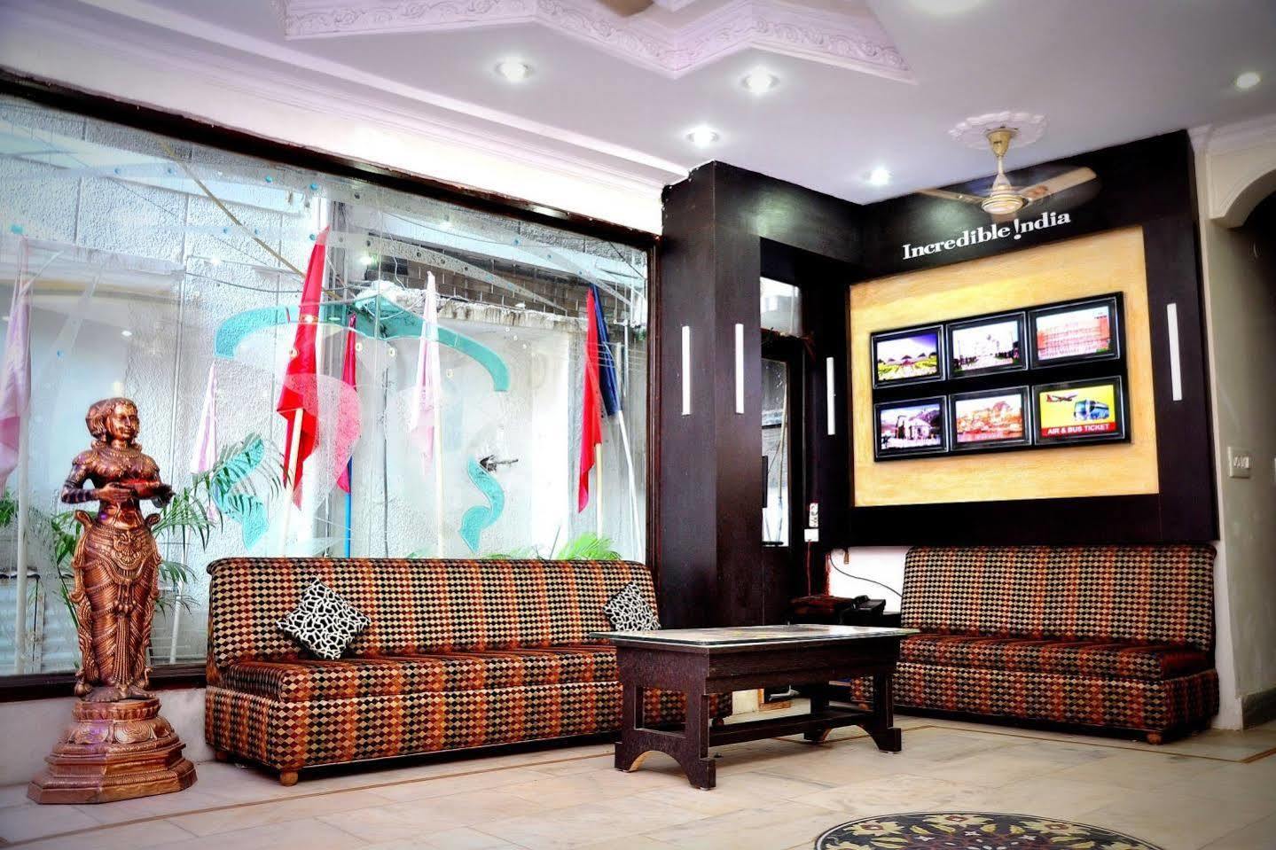 Hotel Peace Point - 1 Min Walking Distance From Station นิวเดลี ภายนอก รูปภาพ