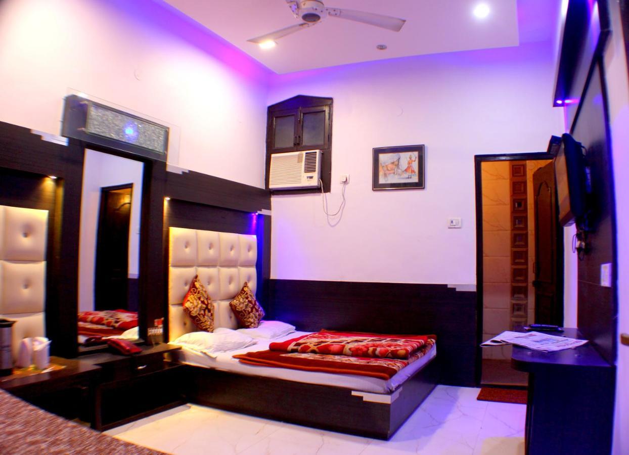 Hotel Peace Point - 1 Min Walking Distance From Station นิวเดลี ภายนอก รูปภาพ